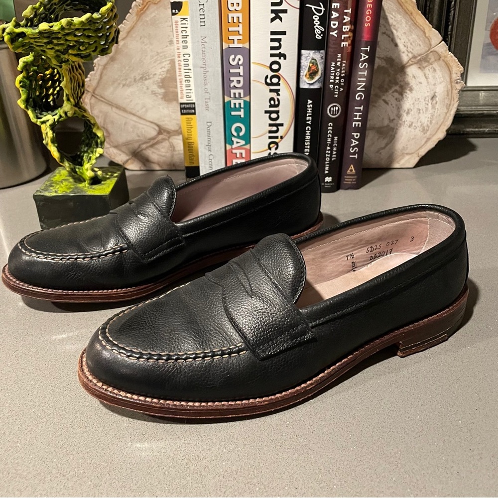 Made expressly for unionmade
Alden
Genuine leather insole
Made in usa
7 1/2